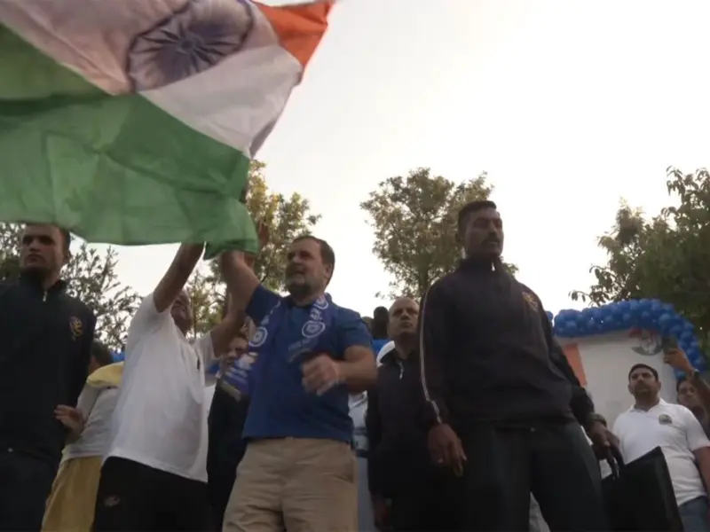 Rahul Gandhi flags off Delhi marathon to honour Ambedkar and Constitution