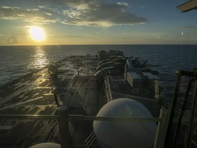 US-Iran War Latest News: Is the US Preparing for a Ground Invasion in Iran? Pentagon Moves '3,500 Marines' & Warships to Iran as War Fears Grow
