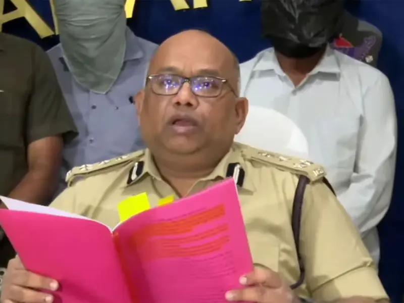 YSRCP SM Mafia @ PVS Icon, Third Floor, Tadepalli!