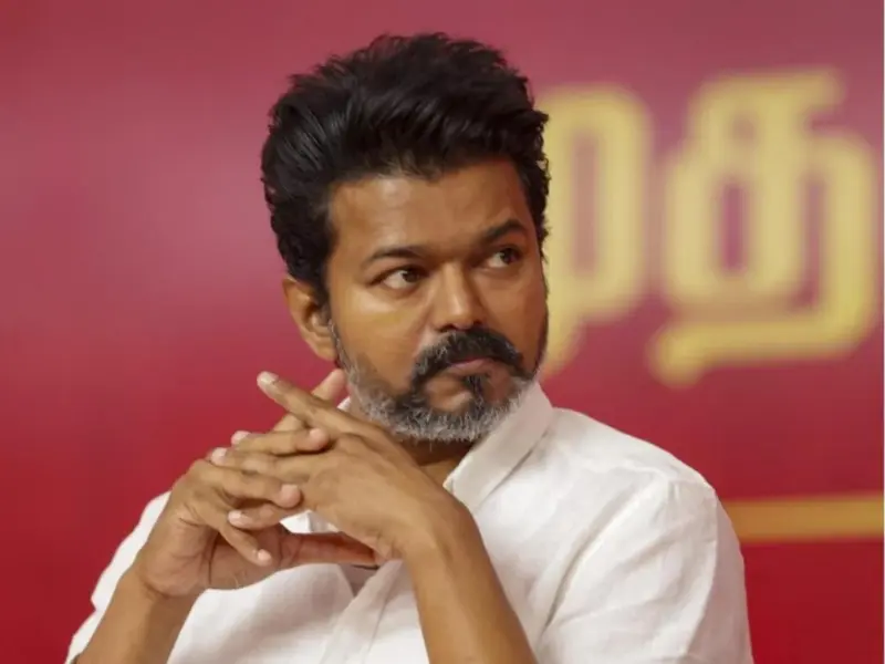 BREAKING: தவெக நிர்வாகிகள் 6 பேர் அதிரடி கைது. அதிர்ச்சியில் விஜய்..!!