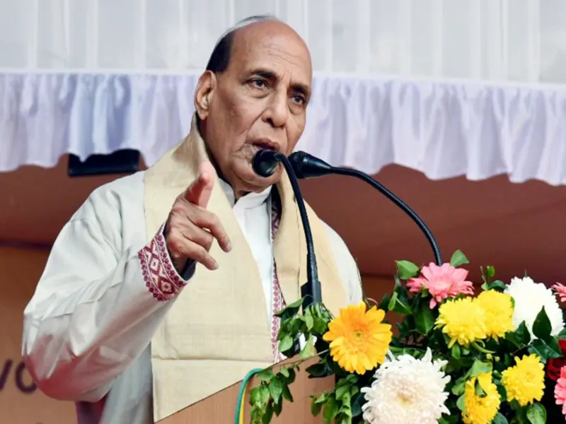 Rajnath Singh:  रक्षा मंत्री सिंह का बड़ा बयान, कोलकाता पर डाली नजर तो इस बार पाकिस्तान के होंगे इतने टुकड़े की...नहीं कर पाआगे...