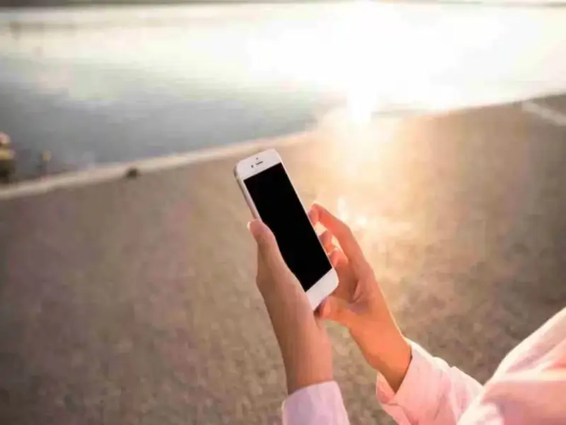Smartphone Safety Tips: Protect Your Phone from Extreme Heat This Summer