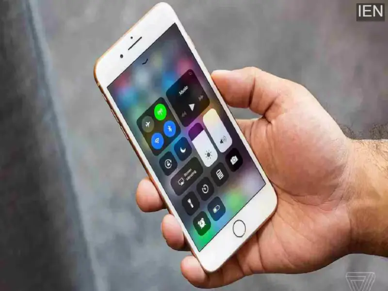 Keep Bluetooth on? Your phone could be hacked at any time! Learn about these major security risks.