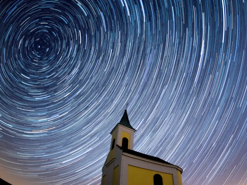 27,000 Years Old Lyrid Meteor Shower has Begun: Here's what to Expect, What is Lyrid Meteor Shower, When & How to See Over Miami Skies - All You Need to Know