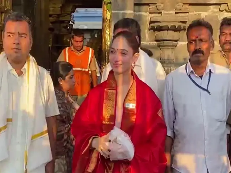 శ్రీవారిని దర్శించుకున్న నటి తమన్నా