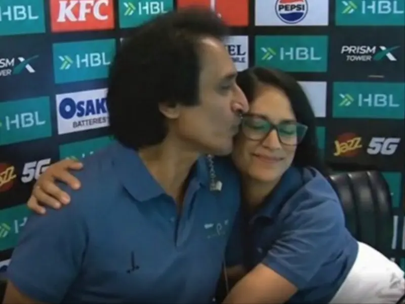 Did Ramiz Raja Kiss Lisa Sthalekar? PSL 2026 Viral Moment Triggers Controversy