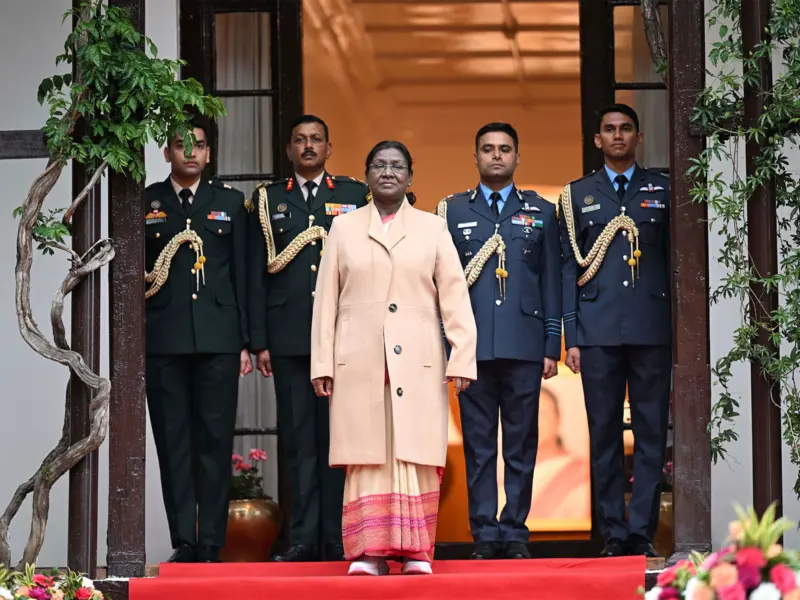 President Droupadi Murmu hosts reception at Shimla Presidential Retreat