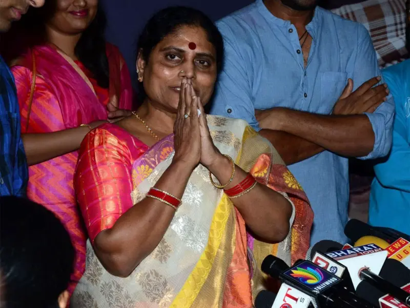 Can Vijayalakshmi Withstand Jagan's Attack?