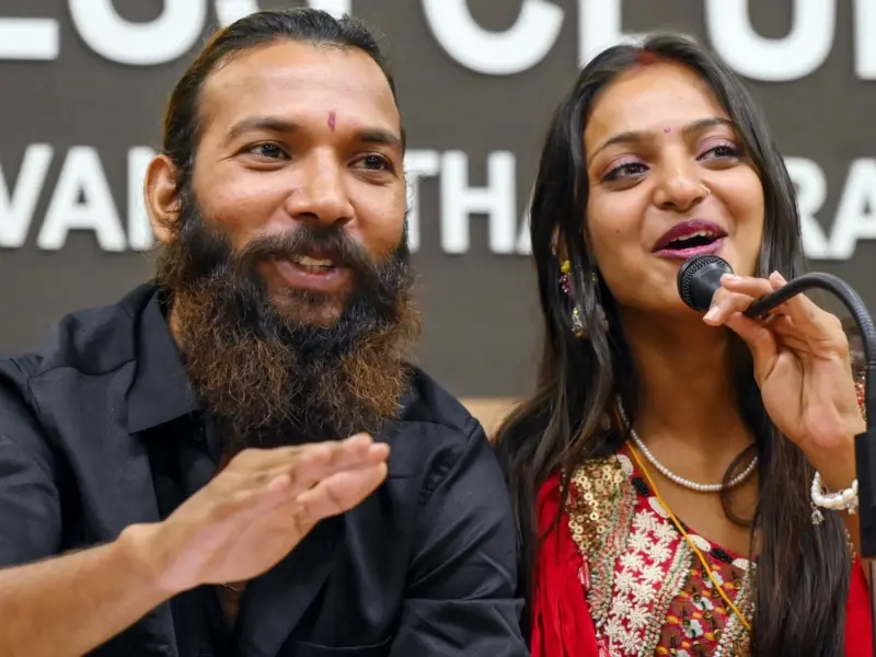 మోనాలిసా భర్తపై పోక్సో కేసు నమోదు