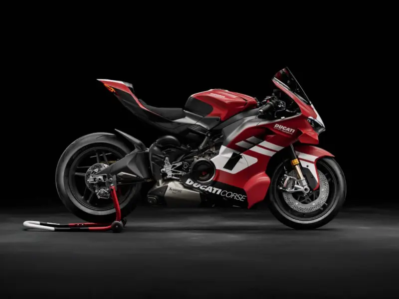 More extreme than ever! Ducati unveils the new Superleggera V4 Centenario: an exclusive supersport bike with racing DNA