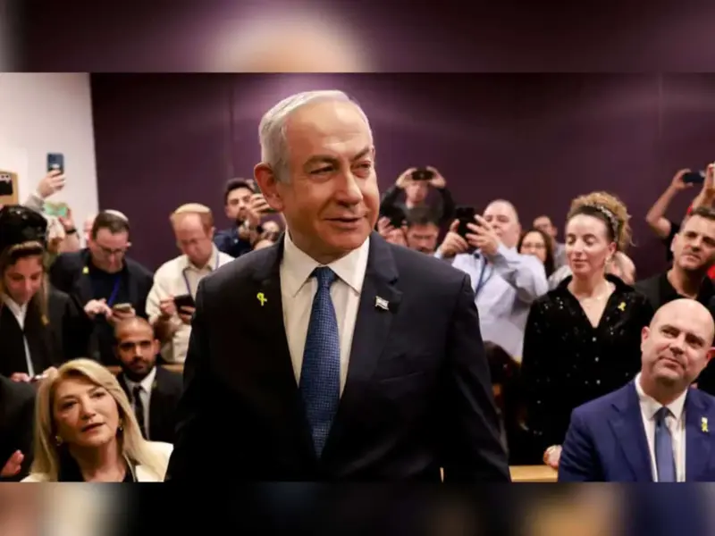 Netanyahu appears in corruption trial, first sitting Israeli PM to face court