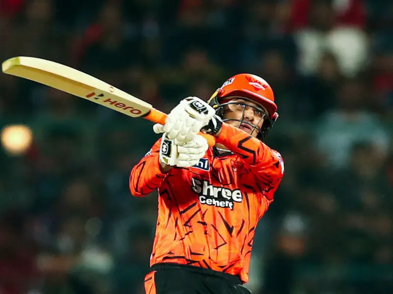 IPL 2026: 'Abhishek Sharma Is a Slogger' - RCB vs SRH Failure Sparks Fresh Debate as Mohammad Amir's T20 World Cup Claim Resurfaces | Stats and Reactions Inside