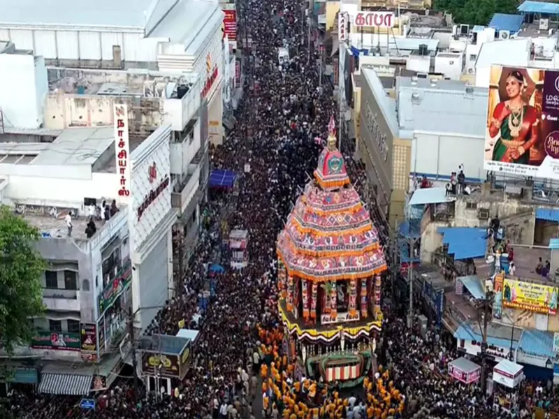 Thousands attend grand chariot procession at Madurai's Chithirai Festival