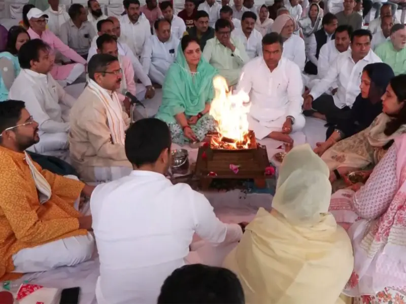 Parvesh Sahib Singh conducts havan on birth anniversary of Sahib Singh Verma