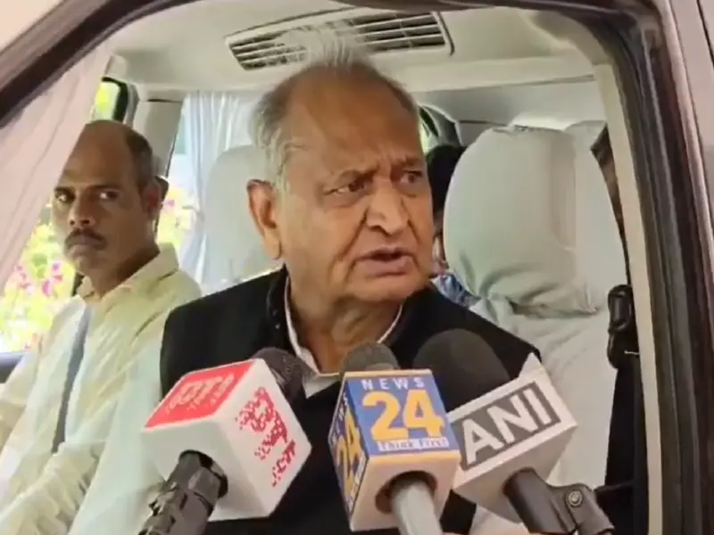 एसआई भर्ती मामले में अब Ashok Gehlot  ने दे दिया है ये बड़ा बयान, कहा- जिन्हें सजा देनी है, उन्हें .