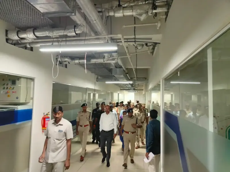 తుక్కుగూడ ఫ్యాబ్ సిటీలో ఆకస్మిక తనిఖీ చేసిన డీజీపీ