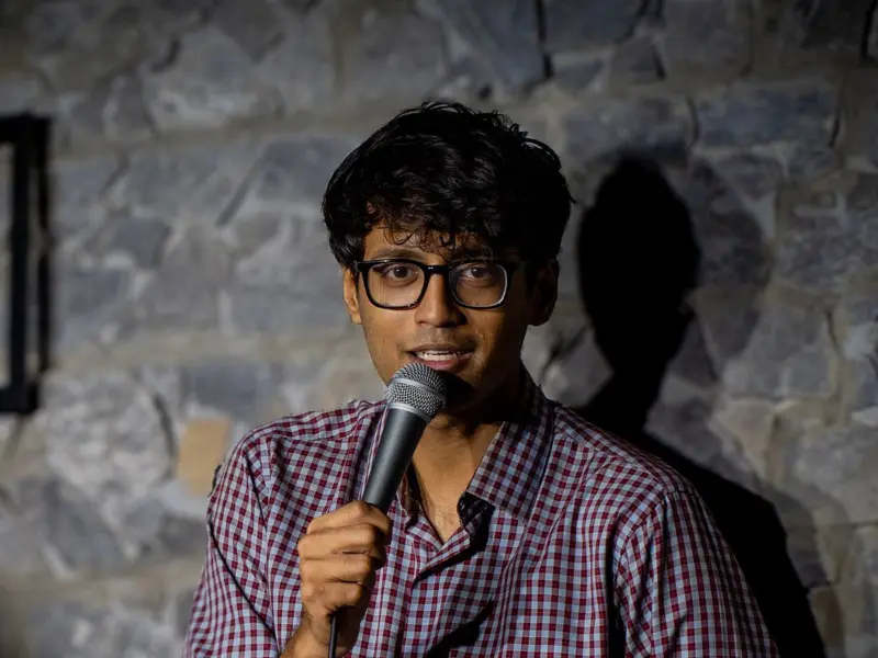 Shamik Chakrabarti brings narrative twist to deadpan comedy with new show in Hyderabad