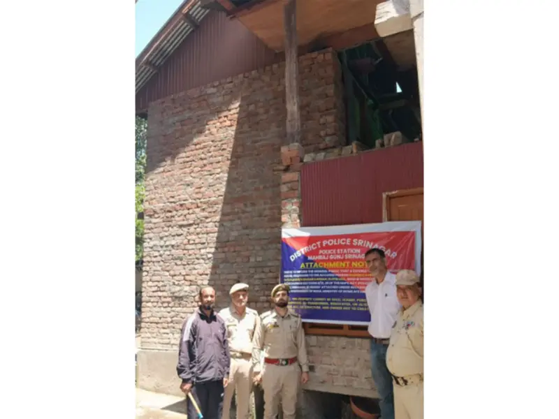 Srinagar Police attach properties worth Rs 2 crore of alleged drug traffickers