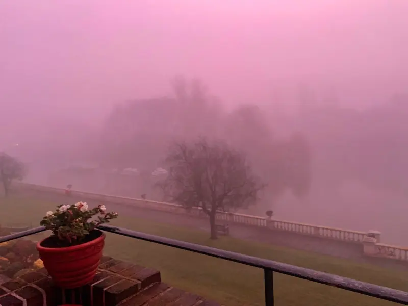 Pink fog in UK is physics, not chemistry