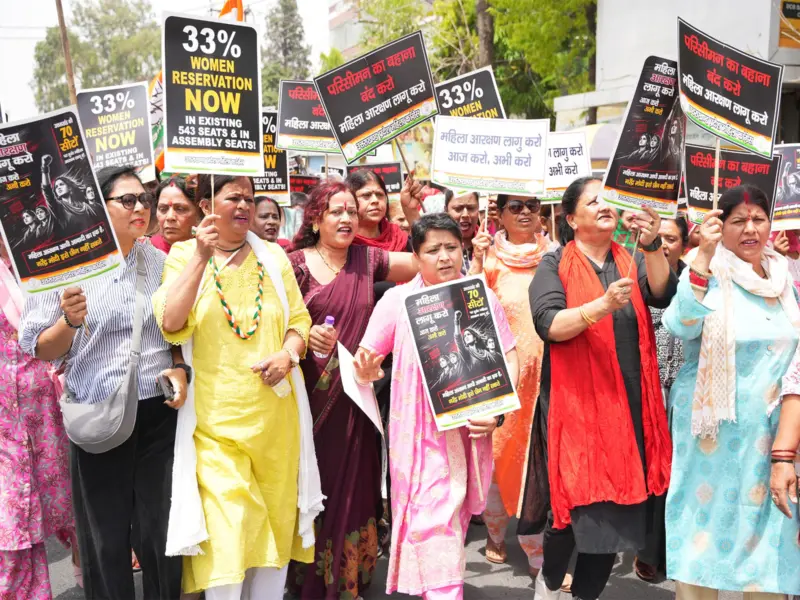 Mahila Congress stages protest in Dehradun, demands immediate 33% women's reservation