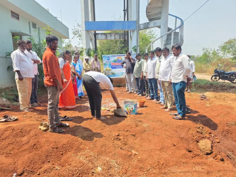 ఇశ్రీతాబాద్‌లో ఘనంగా 'జల మహోత్సవం'