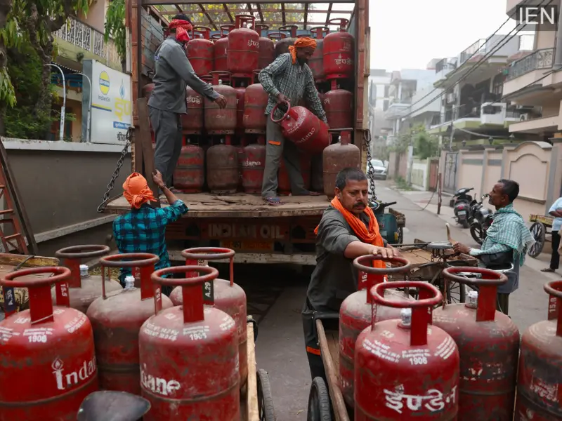 For those who already hold an LPG connection, will they be required to surrender their cylinder after obtaining a PNG connection? What is the new rule?