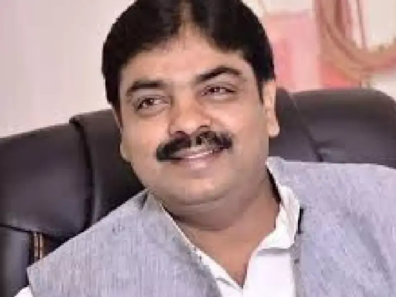 मुरादाबाद: रसूख के आगे कानून बौना? नाबालिगों की पिटाई का वीडियो वायरल, फिर भी पीड़ितों पर ही 307 का मुकदमा
