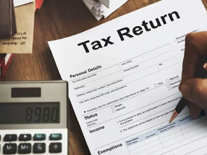 Income Tax Return: टैक्सपेयर्स के काम की खबर! इनकम टैक्स डिपार्टमेंट ने नया ITR फॉर्म किया जारी; जानें आपके लिए कौन सा है सही?