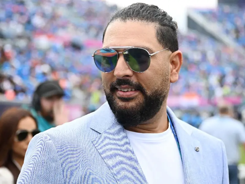 Cricketer Drags Affair With Star Heroine For Publicity?