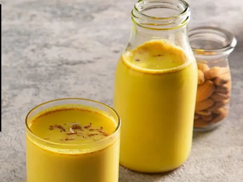 Turmeric Milk Routine: Avoid This Common Mistake While Drinking It at Night