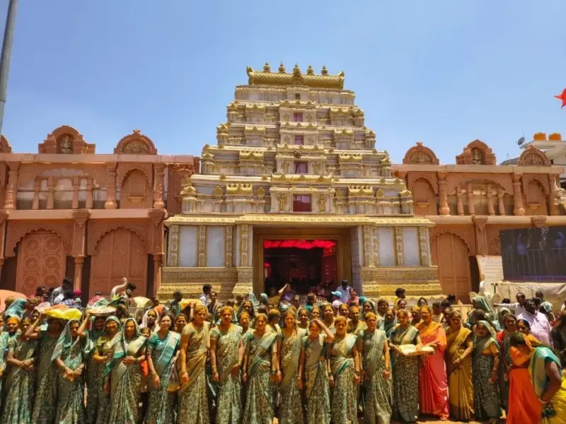 श्री लक्ष्मीदेवी ओटी भरणे कार्यक्रम अमाप उत्साहात