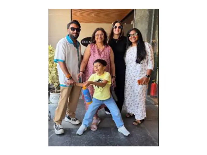 Natasa Stankovic shares photo with Hardik Pandya's mother post-divorce