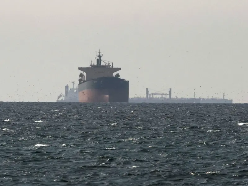 What is 'Sea Mines' of Iran Deployed in Strait of Hormuz? How the Low-Tech Weapon is Threatening Global Oil Supply & Commercial Shipping