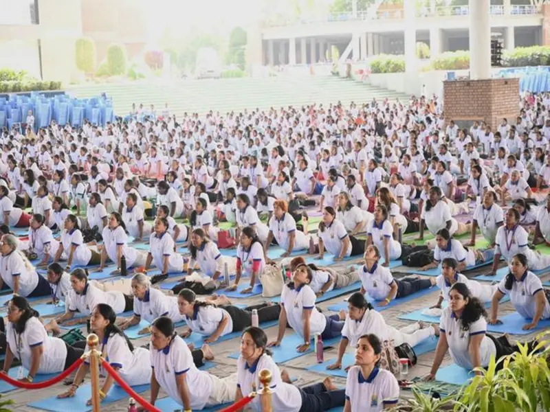 Over 6,000 perform Bhujangasana to set Asia record at Yoga Mahotsav in Hyderabad