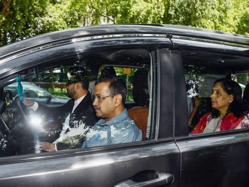 Delhi High Court directs CBI to respond to Kejriwal's recusal plea in excise case