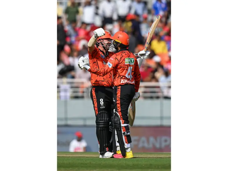 Abhishek Sharma's 74 leads Sunrisers Hyderabad to 219/6 versus Punjab Kings