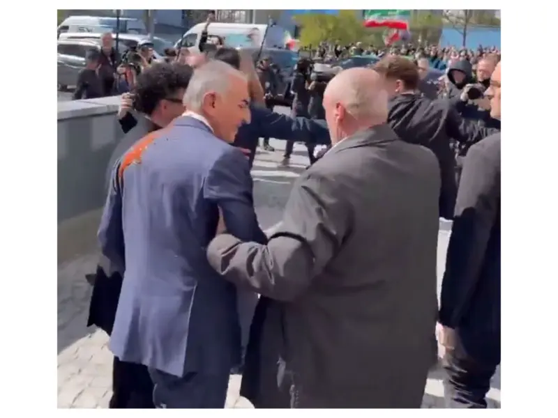Tomato ketchup thrown at Iran's exiled crown Prince Reza Pahlavi