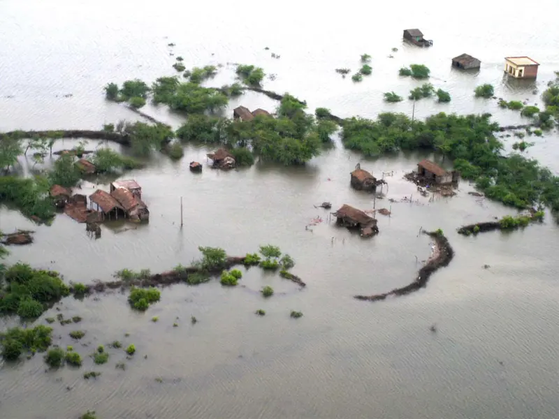 Ravi riverbed encroachments stall flood-protection project in Pak; experts warn of monsoon devastation
