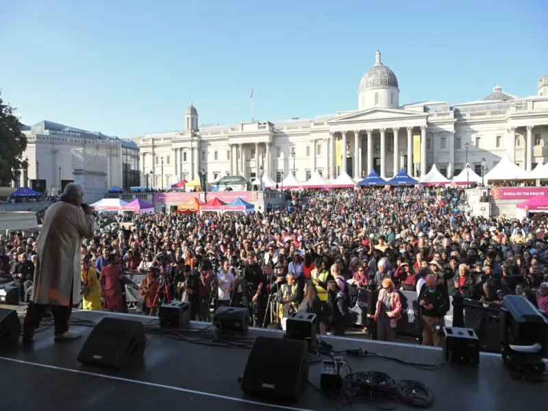 London glows with joy as thousands celebrate Diwali at Trafalgar Square