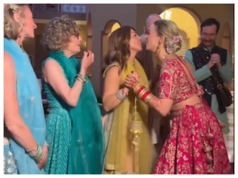 Indian Bridal Look: अमेरिकी महिला का भारतीय दुल्हन लुक वायरल,  सोशल मीडिया पर यूजर्स ने की  तारीफ