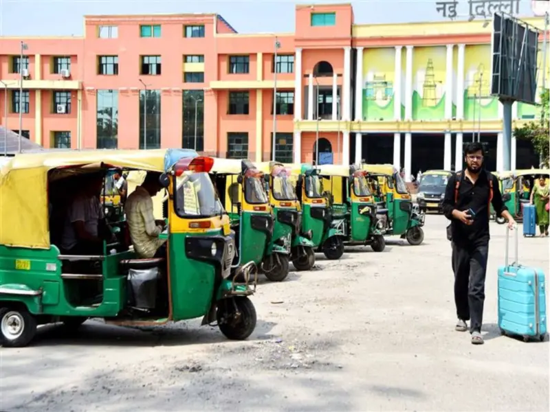 Transport disruptions put Delhi commuters under strain