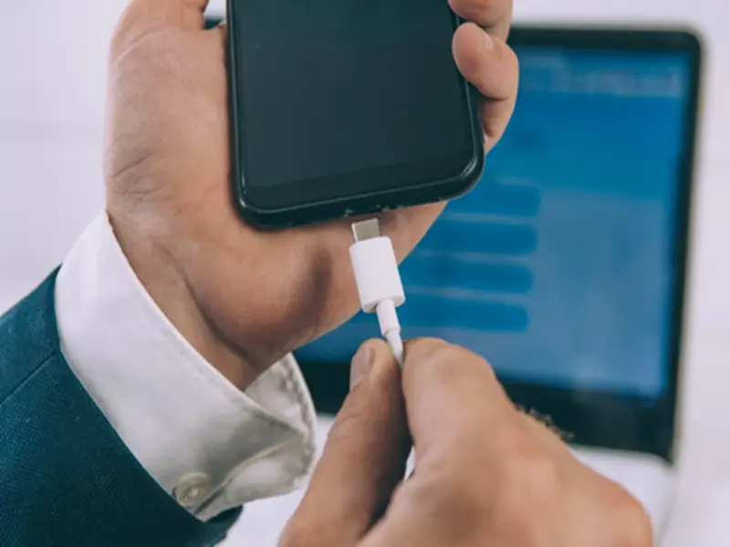 Charging: How long is a phone's charging cable? You probably aren't aware of this major difference between iPhones and Androids..