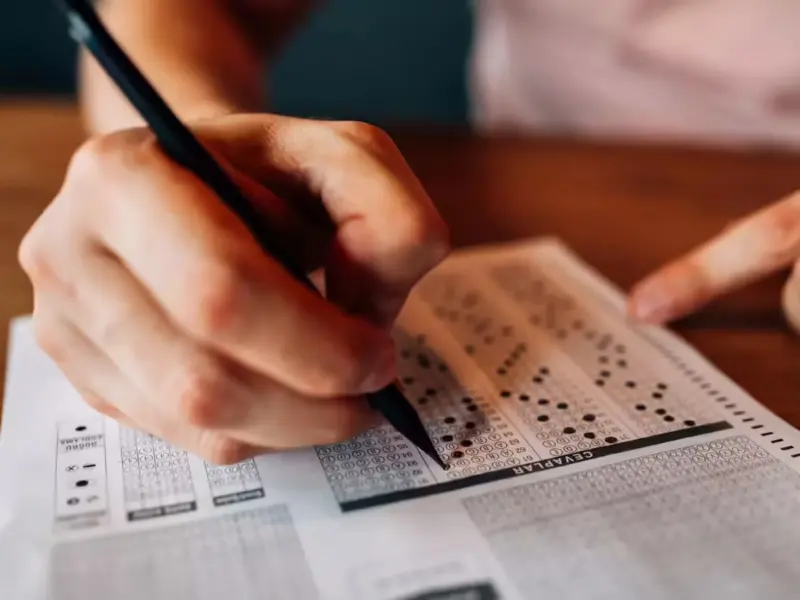 UP Police SI exam question sparks 'Pandit' row