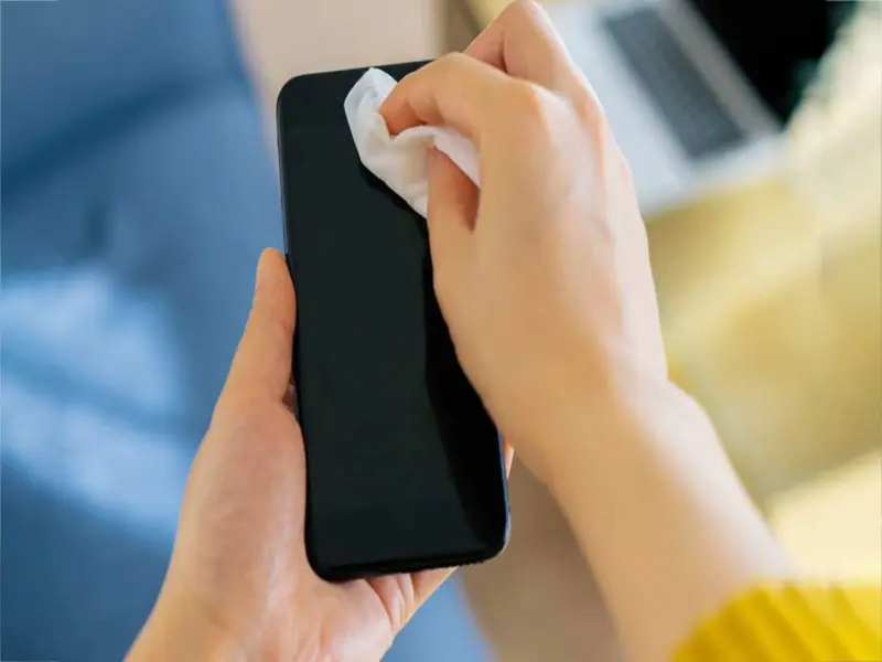 Mobile Camera Cleaning Hacks: Do you clean your phone's camera with a cloth? It will damage it; learn the right way here