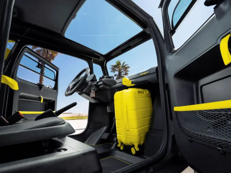 Citroën Ami Rip Curl: limited edition brings the spirit of surfing to urban mobility.