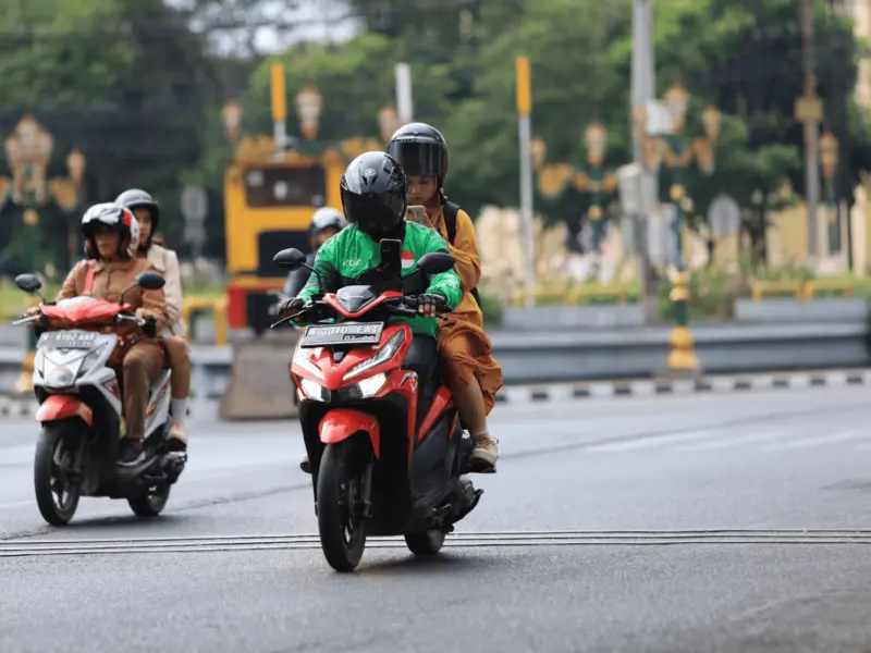 Rapido, Uber, Ola Get Provisional Licenses To Ply Bike Taxis In Maharashtra