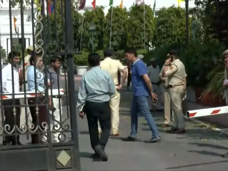 Delhi Assembly Security Breach: Car Forces Entry Into Legislative Complex Gate, Police Launch Probe Into Major Safety Lapse