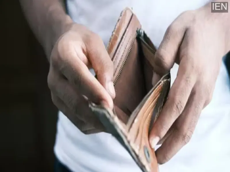 Want to Get Rich? You Must Give Up These 5 Habits-Warren Buffett's Advice Will Come in Handy; Learn the Details Here