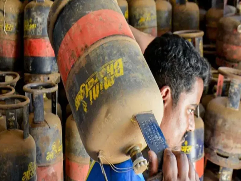 LPG Shortage: How to Apply for a Commercial Gas Cylinder? What is the Complete Process, and What Documents Are Required?