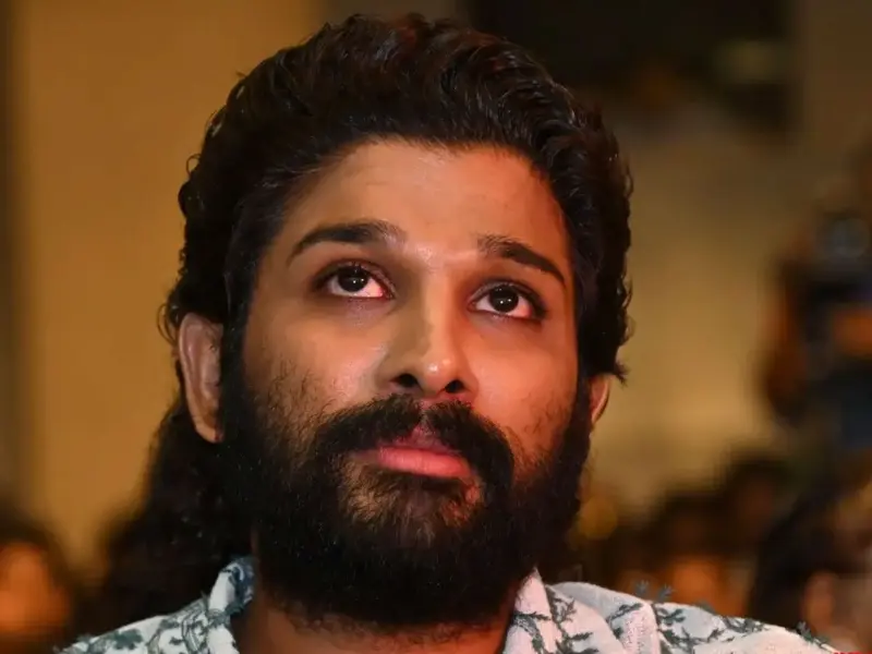 Allu Arjun Fans Attack A YouTube Channel Office